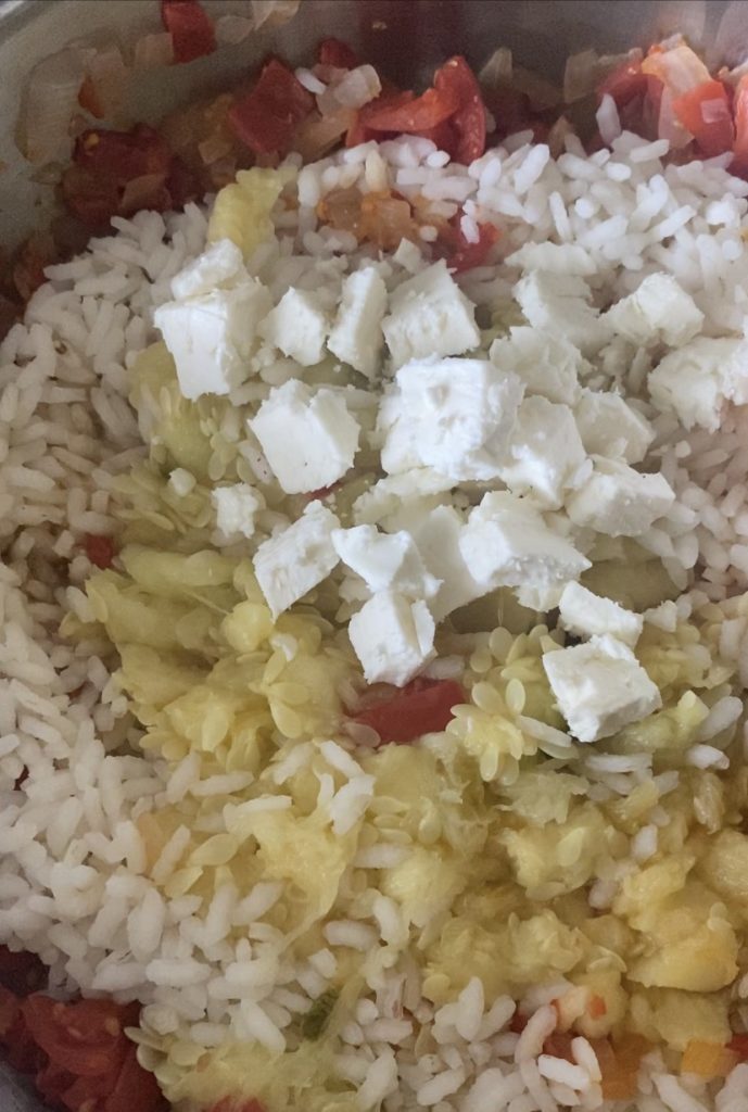 Dans une casserole, cuire la farce