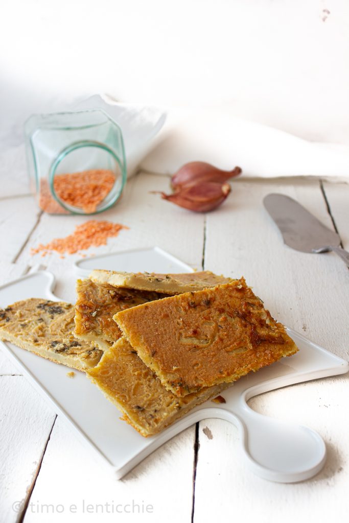 Farinata ou cecina de lentilles rouges