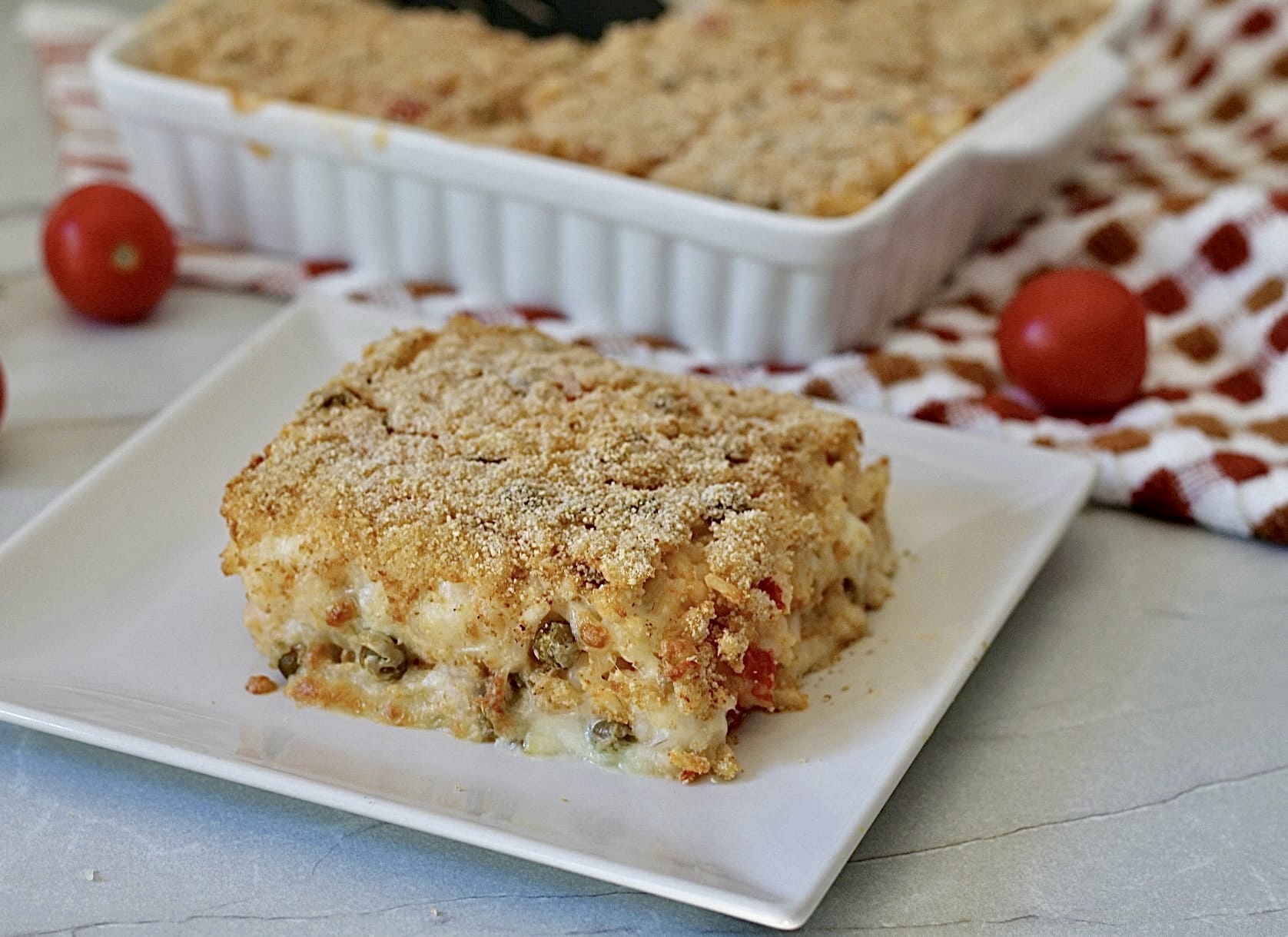 Timbale de riz au four avec croûte croustillante et cœur fondant.