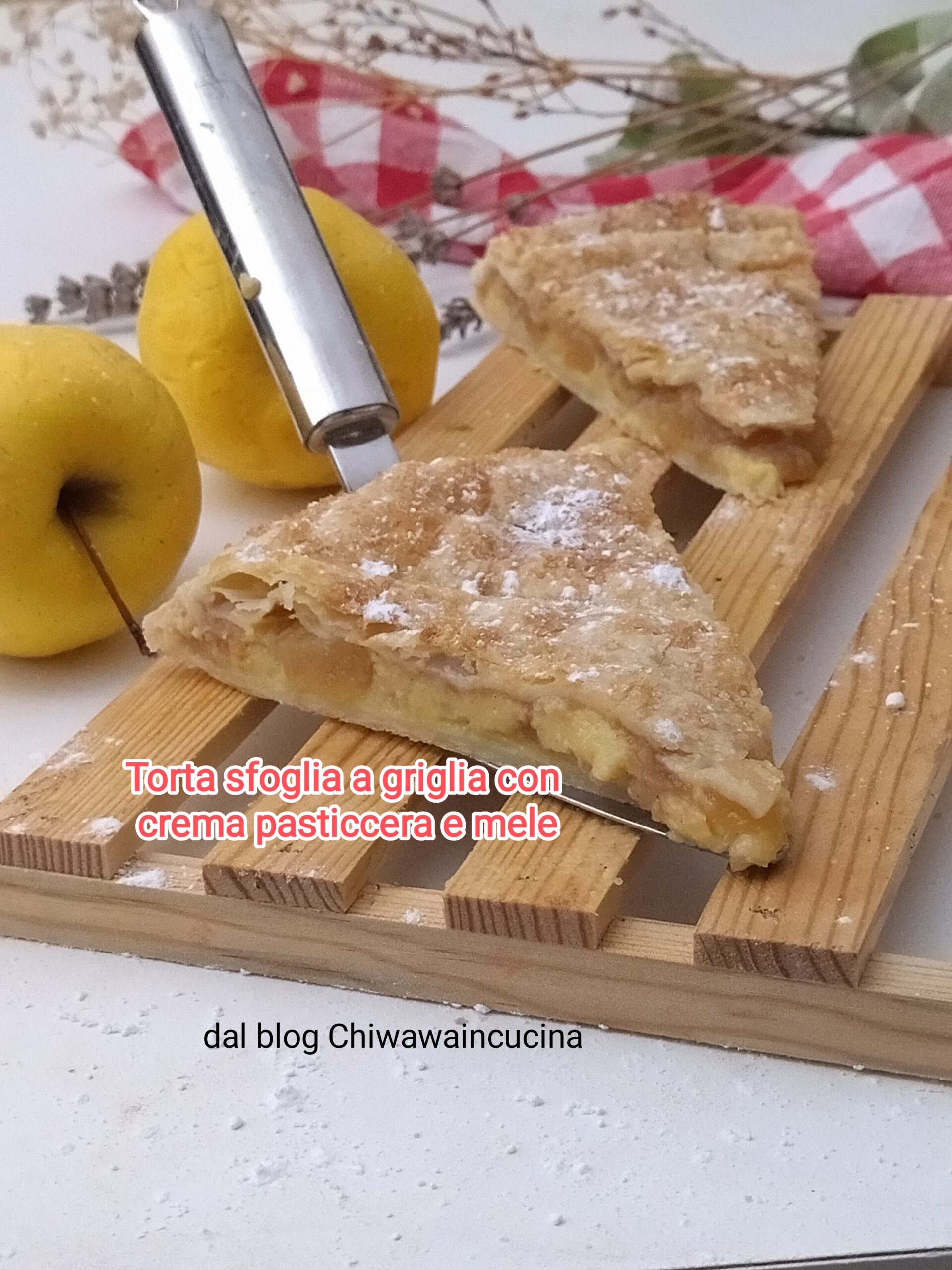 Tarte feuilletée en grille avec crème pâtissière et pommes