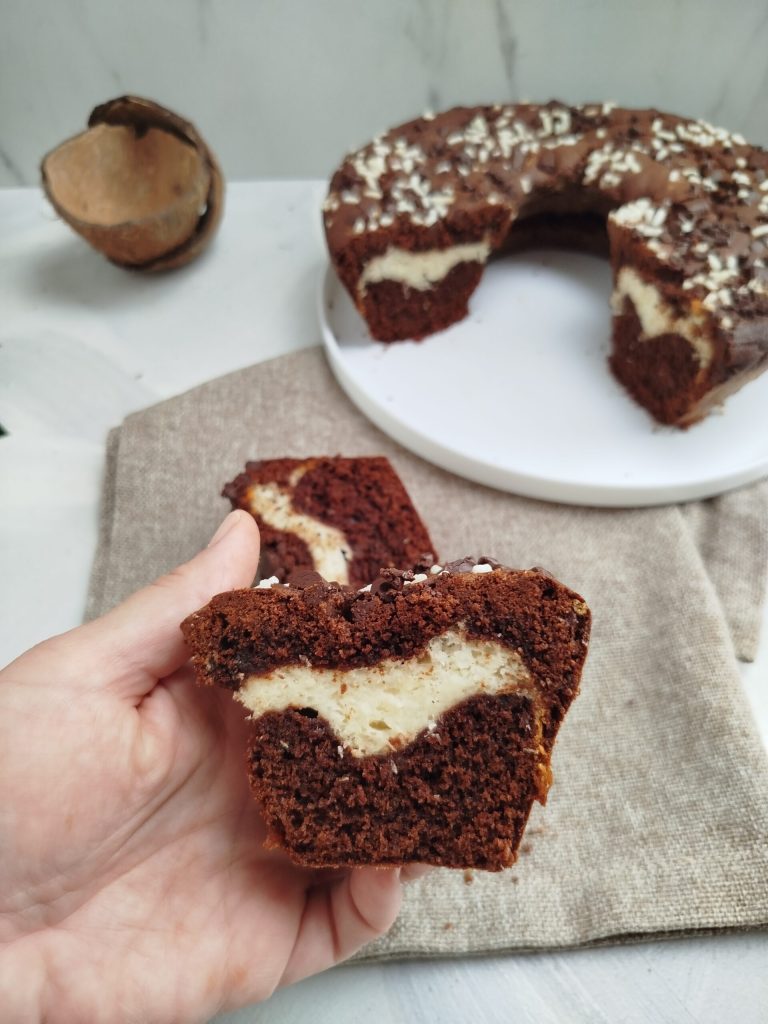 Gâteau au cacao avec coeur moelleux à la noix de coco