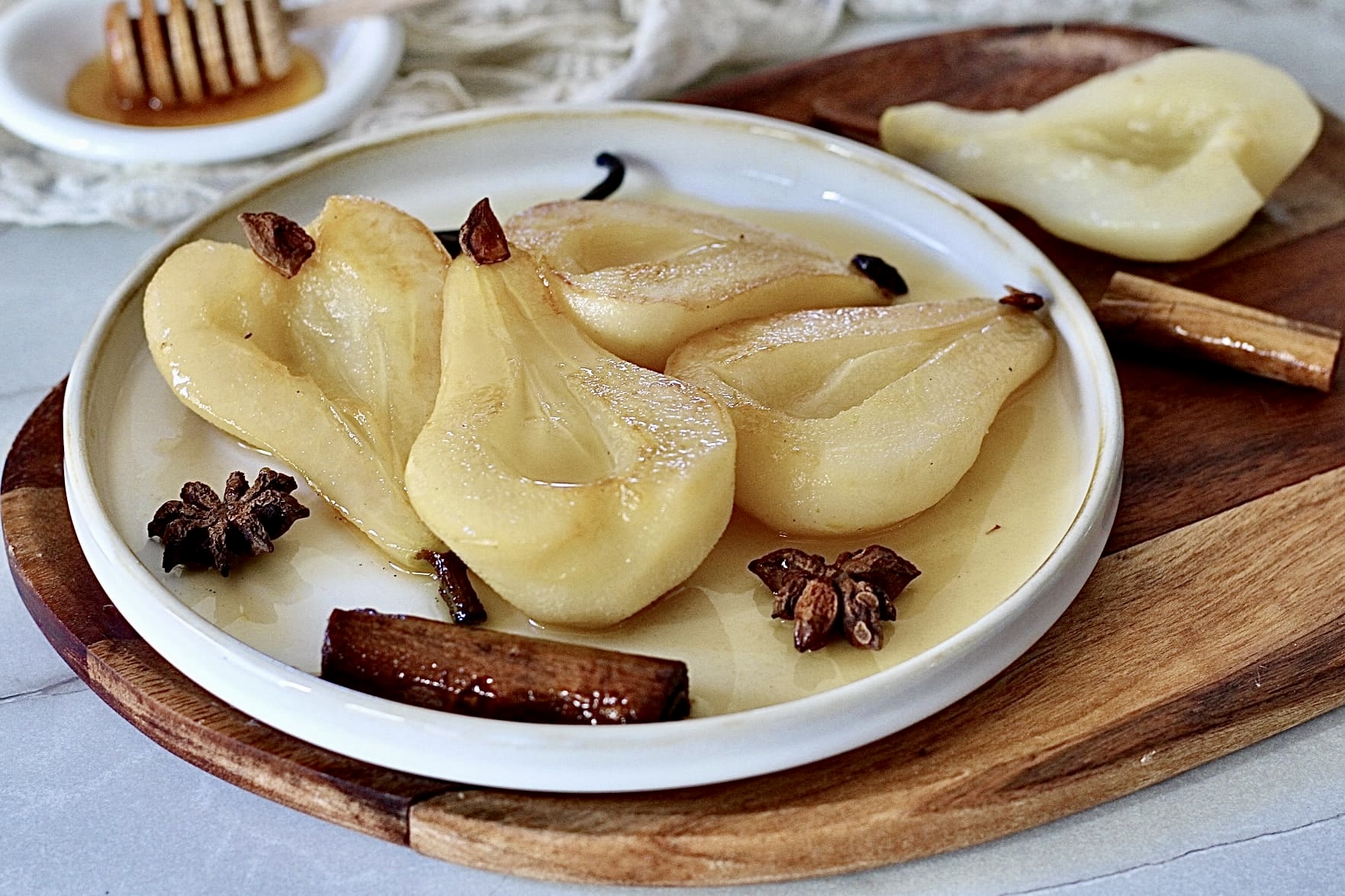 Poires caramélisées à la poêle aux épices sans sucre
