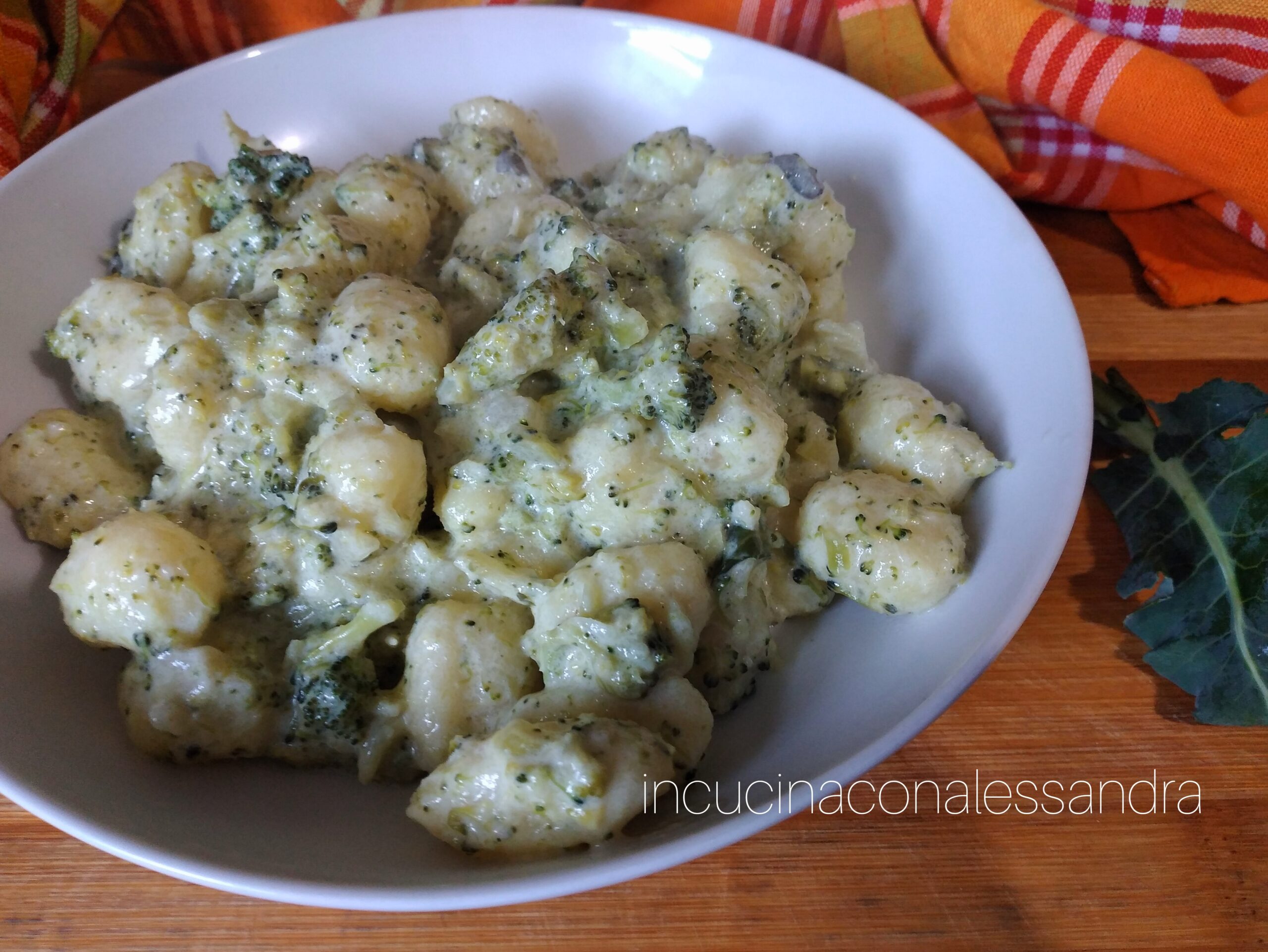 Gnocchi avec brocolis et crème végétale