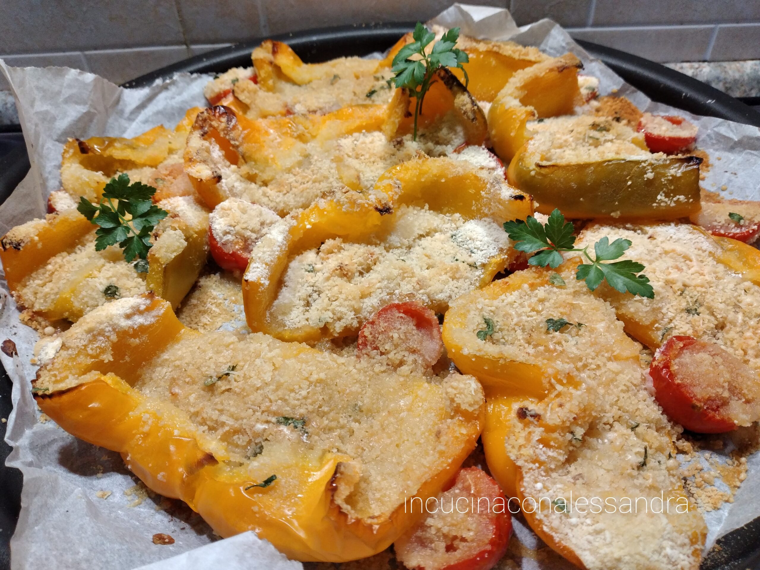 Poivrons et tomates cerise au four