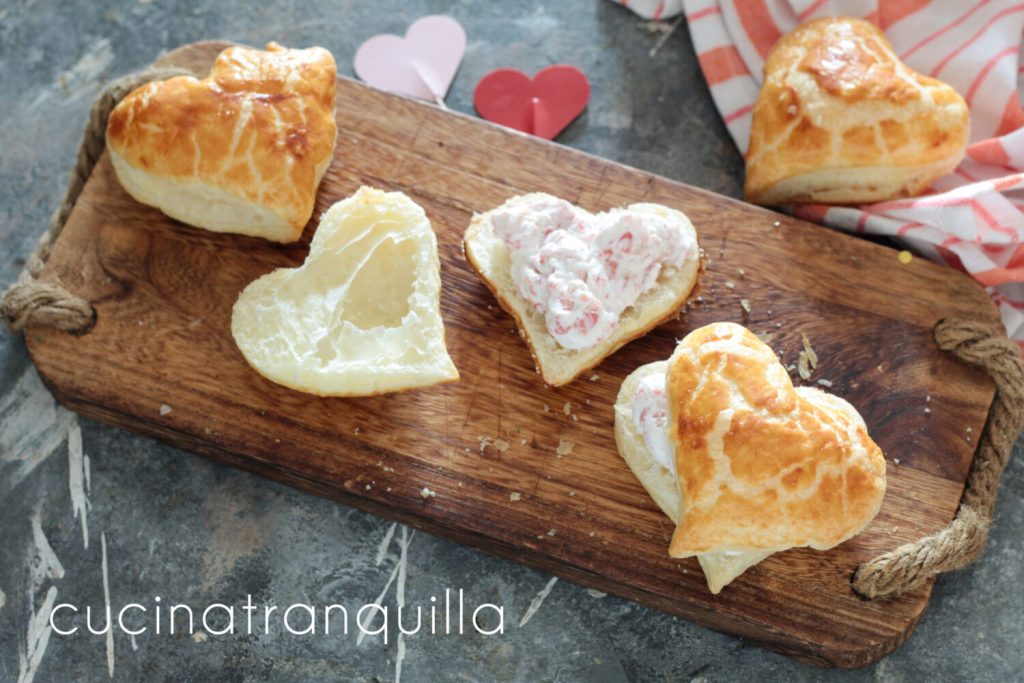 Cœurs de pâte feuilletée salés farcis