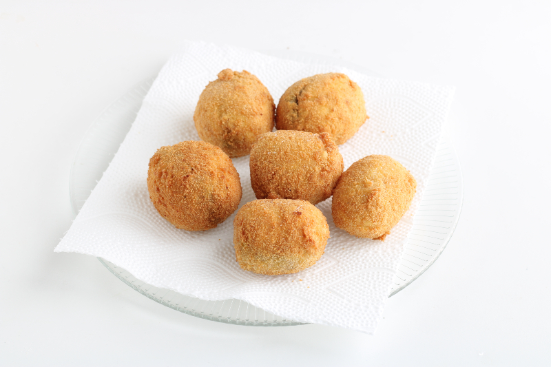 œufs durs farcis frits