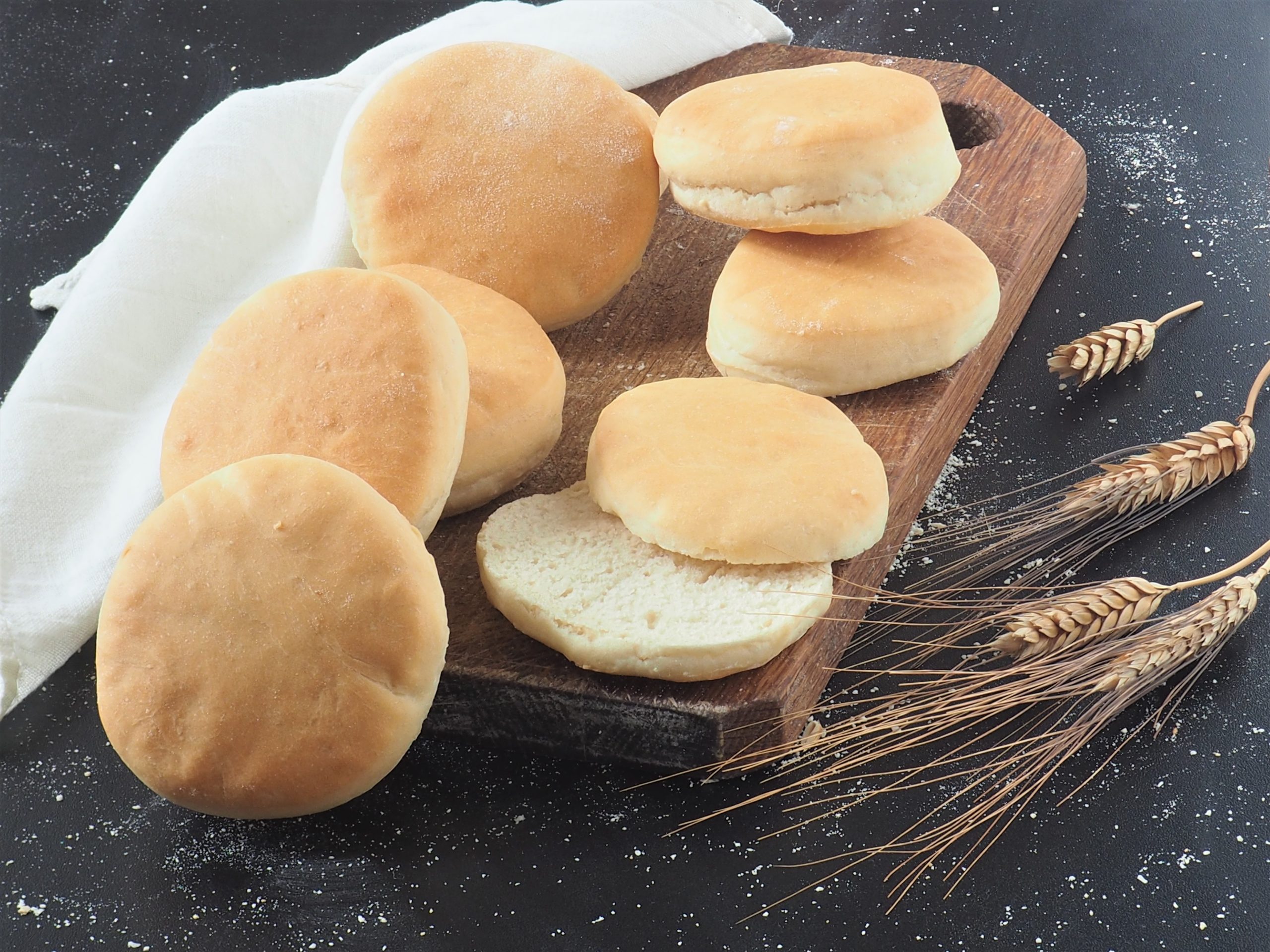 Crescentine (aussi appelées Tigelles) au four