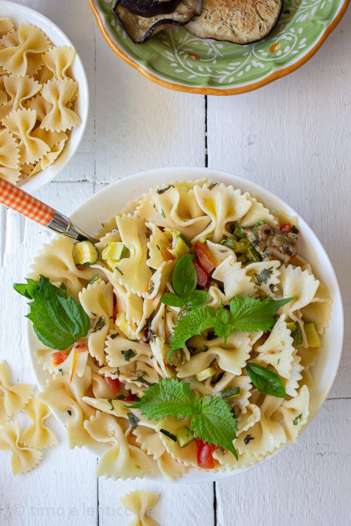 Pâtes froides aux aubergines et courgettes