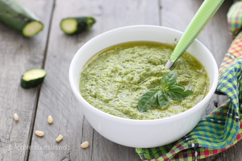 pesto de courgettes crues