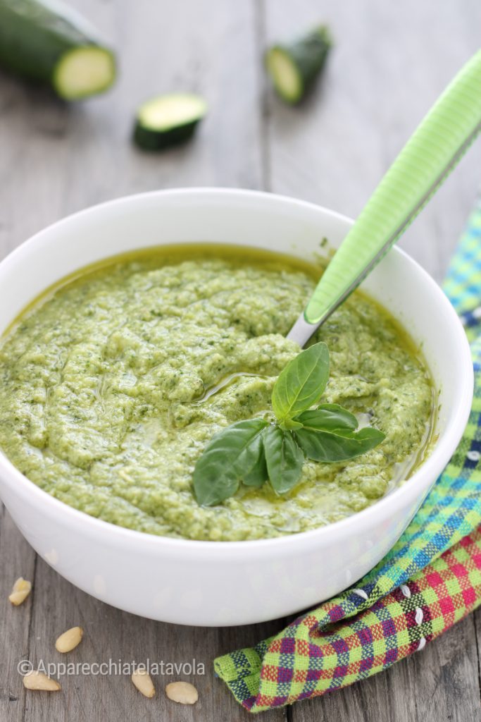 pesto de courgettes crues