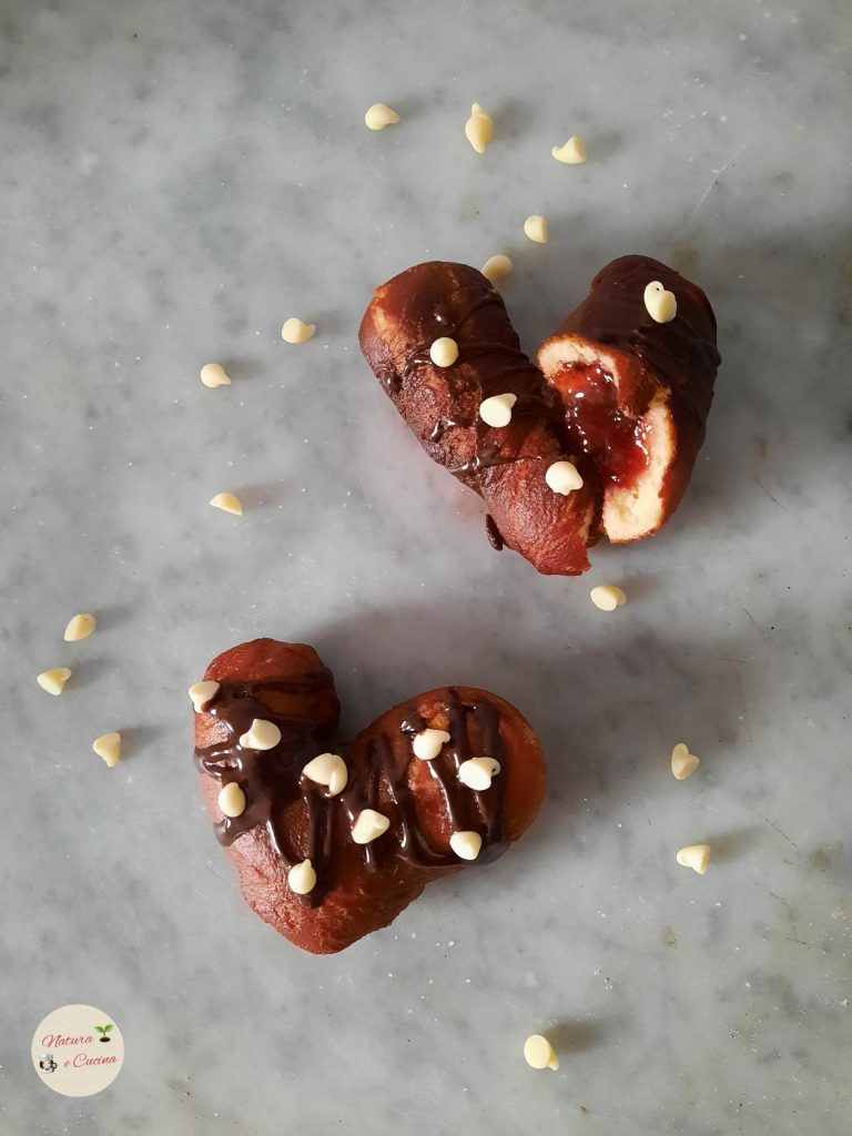 Cœurs de brioche à la fraise