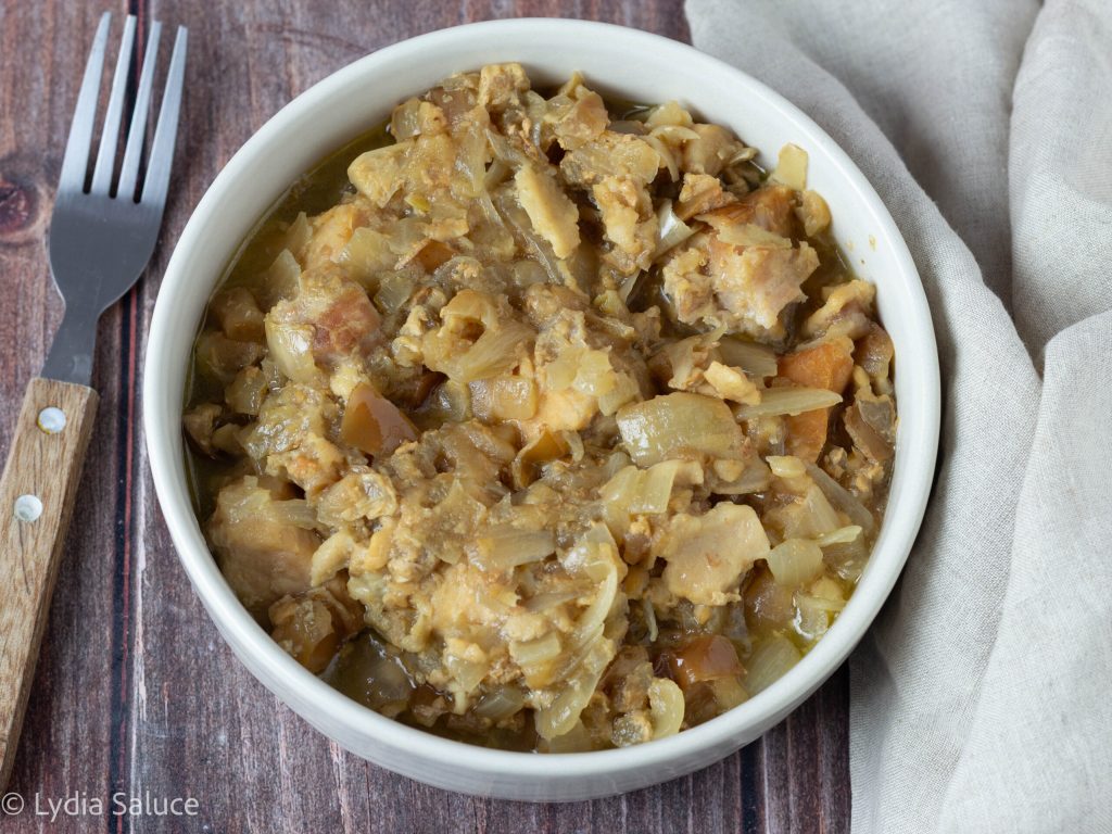 Ragoût de porc aux pommes et oignons en slow cooker