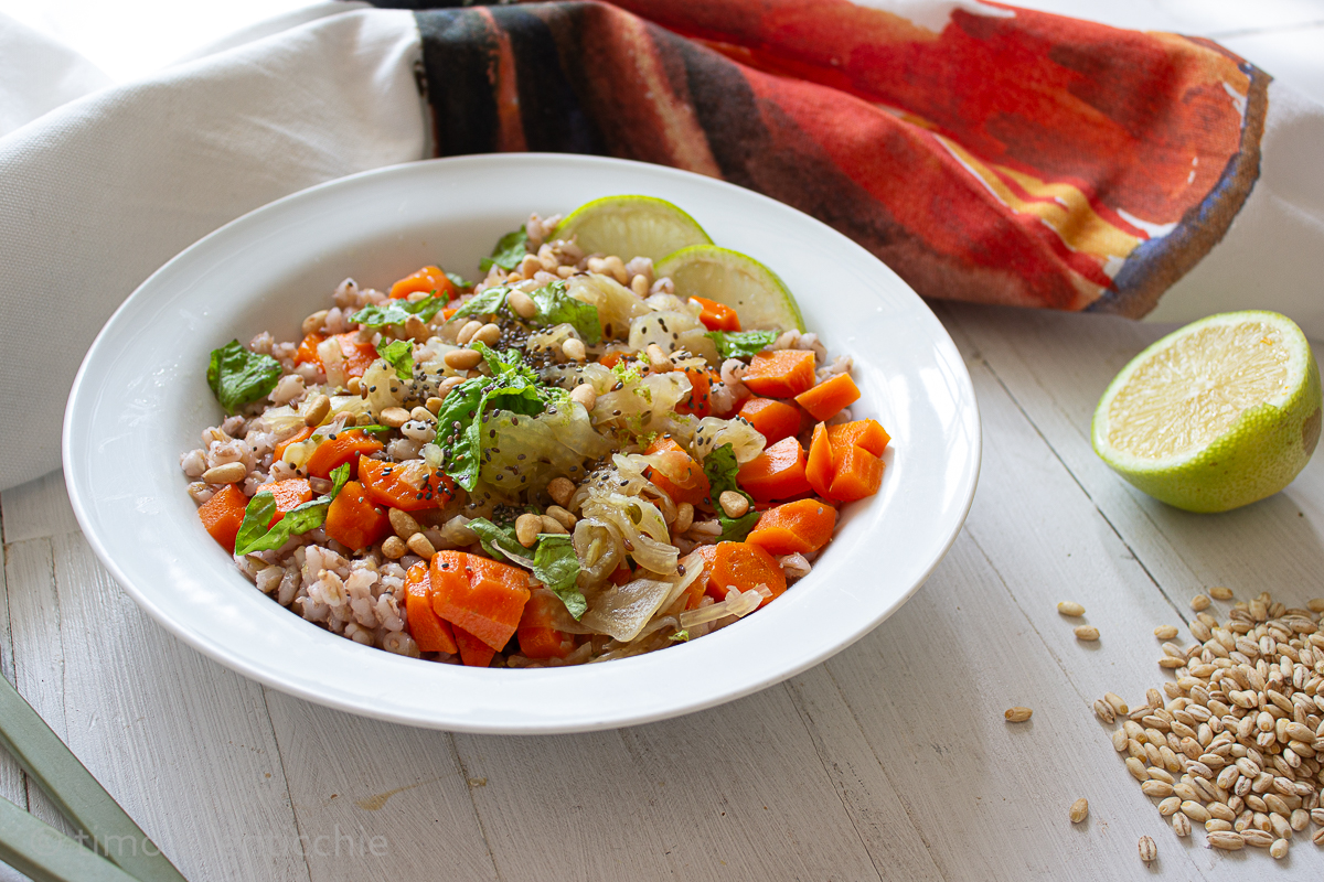 Salade d&rsquo;orge, carottes et fenouil