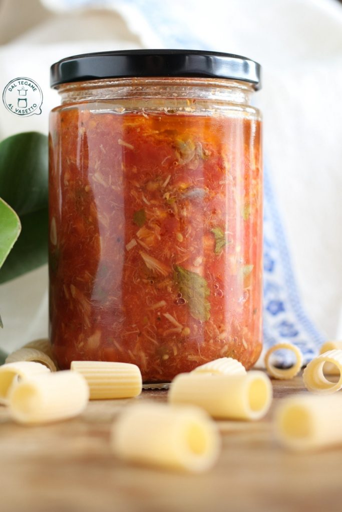 Sauce au thon en bocal en multicooker