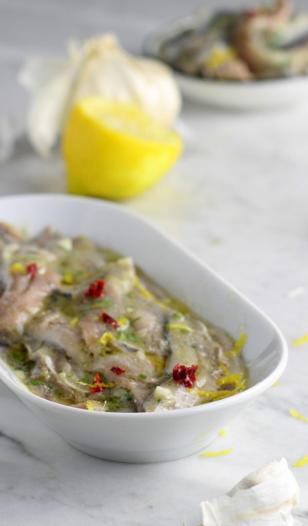 Anchois marinés avec vinaigre et citron