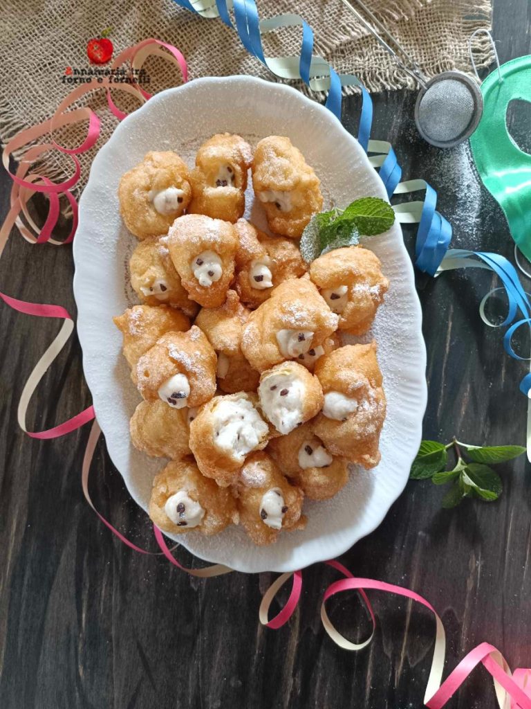 beignets de carnaval avec crème