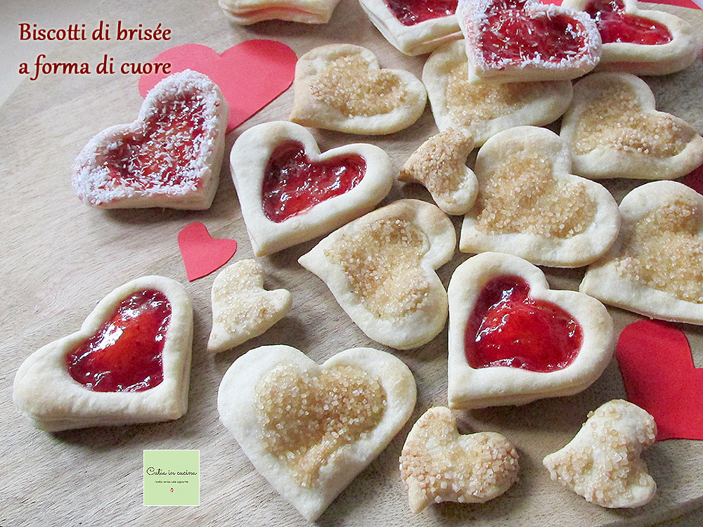 biscuits en pâte brisée en forme de cœur