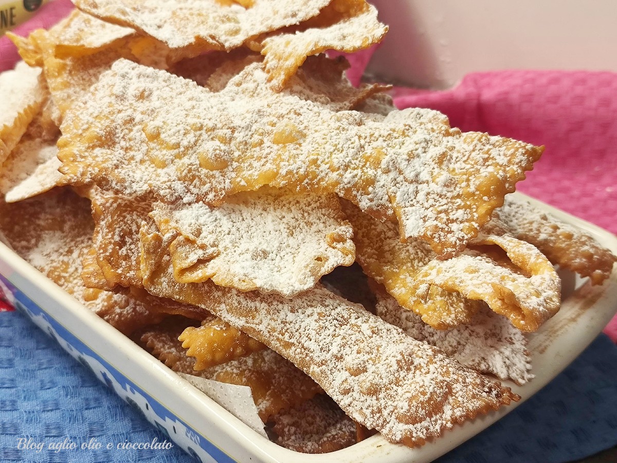 CHIACCHIERE AU YAOURT croustillantes et super aérées avec seulement 2 ingrédients