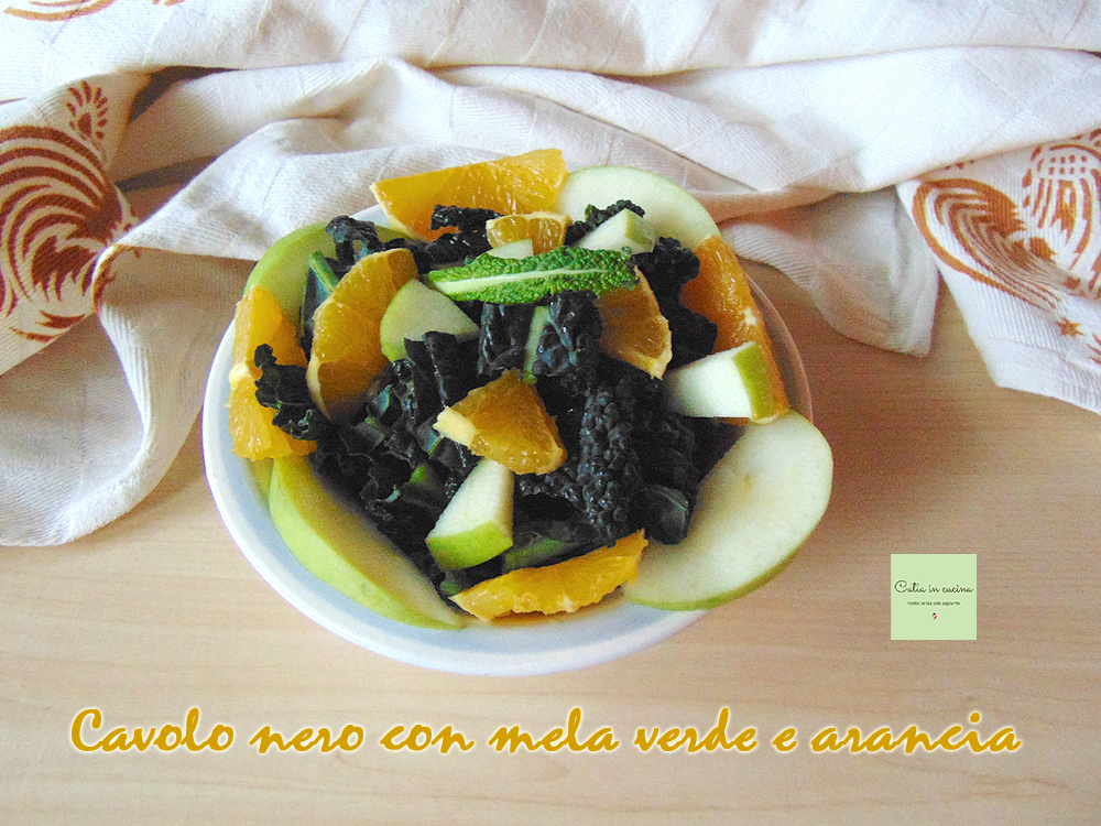 salade de chou kale avec pomme et orange
