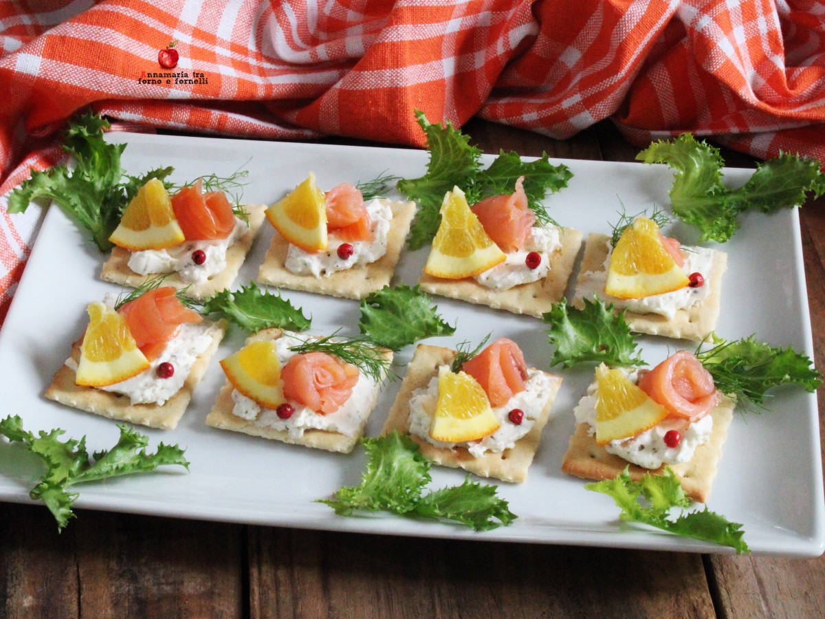 Crackers au saumon et fromage