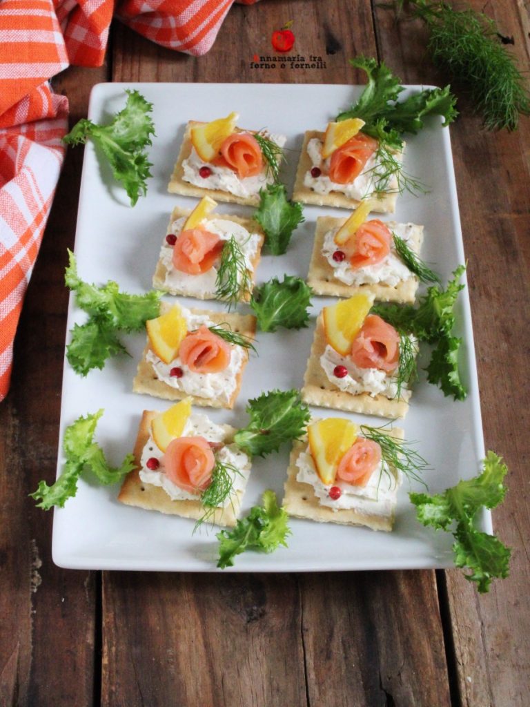 crackers au saumon et fromage