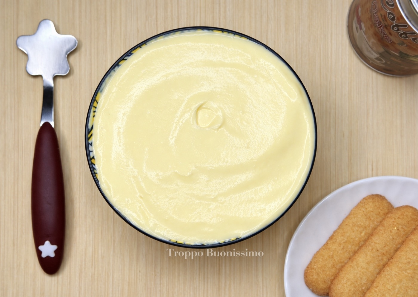 Crème au mascarpone avec des œufs pasteurisés (pâte à bombe)