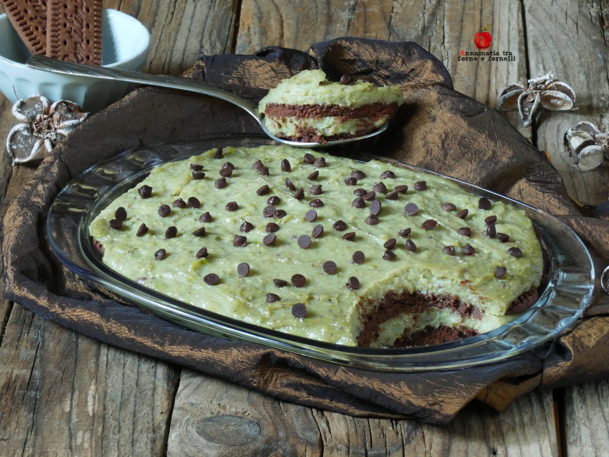 Crème de lait au pistache et biscuits