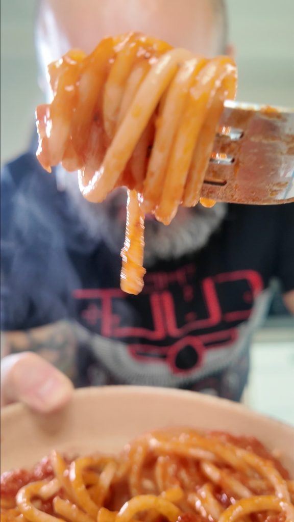 Pici all'Aglione: la Recette Originale Toscane pour un Plat Principal Crémeux et Facile