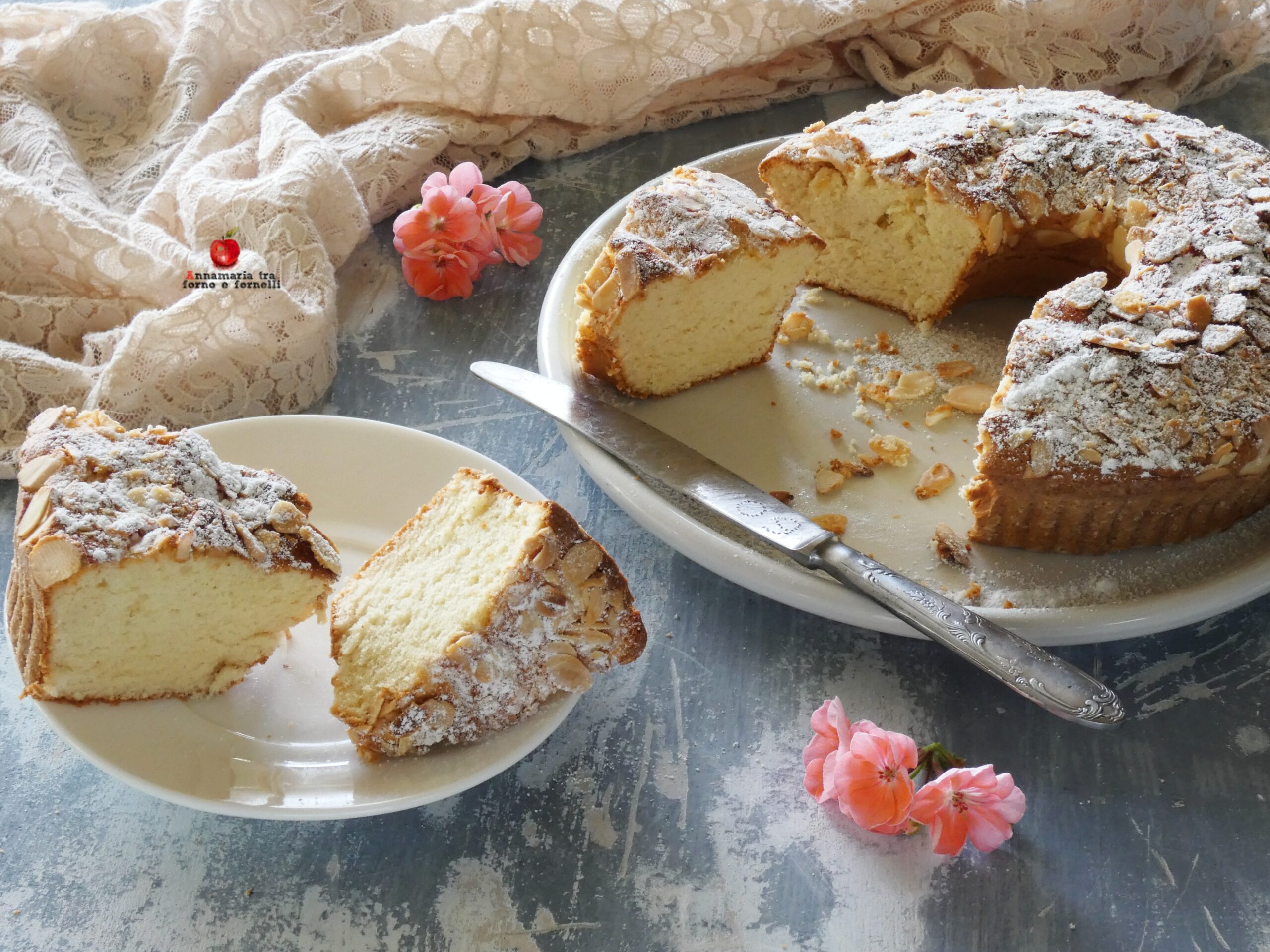 Gâteau avec glaçage aux amandes