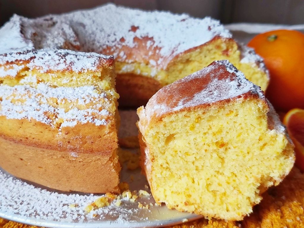 gâteau à l'orange avec zestes mixés moelleux et parfumé