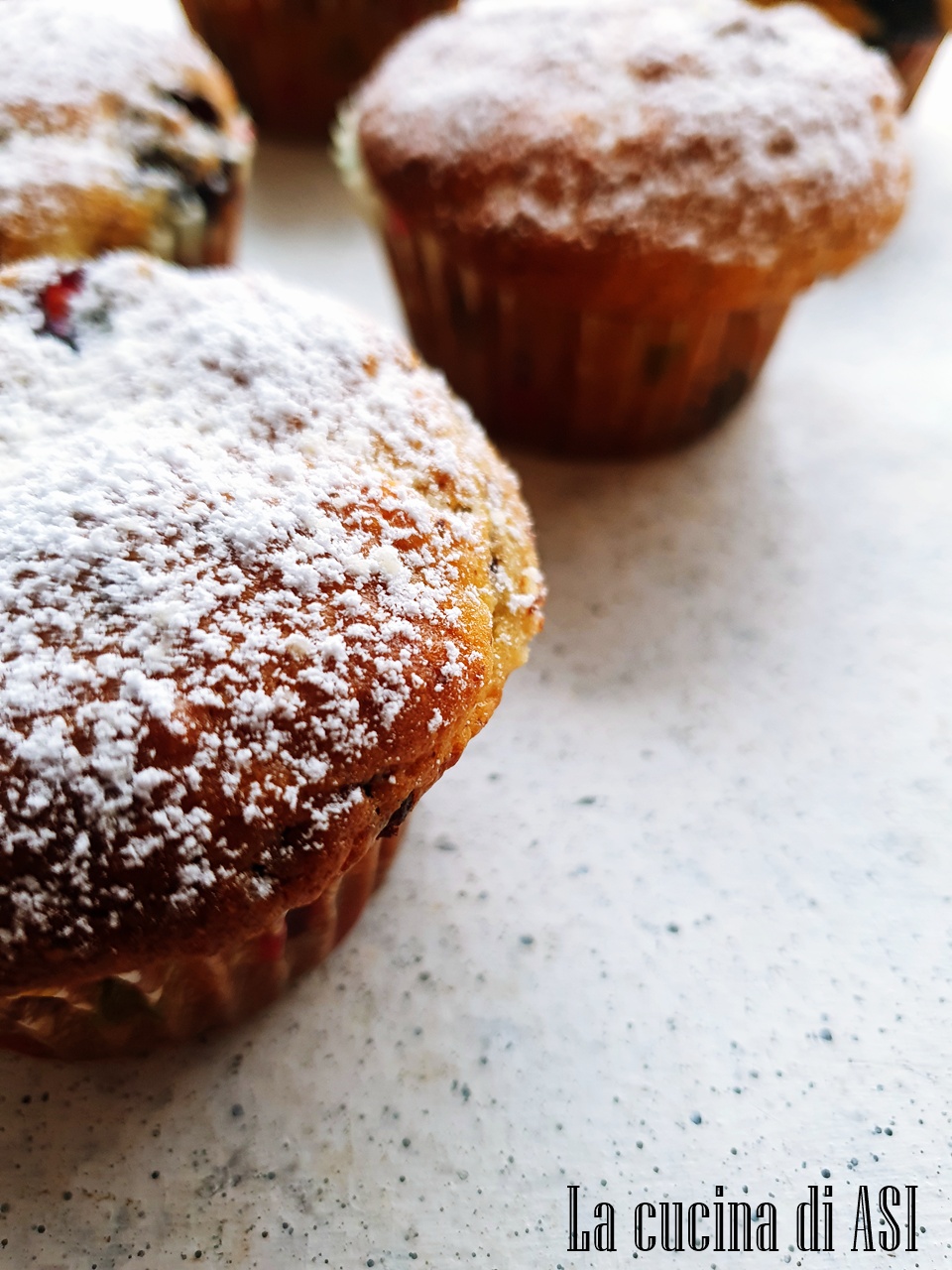 Muffins moelleux à la ricotta avec myrtilles et chocolat