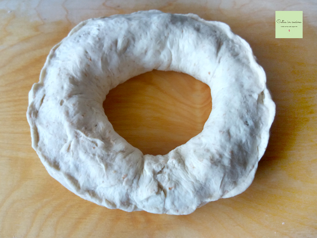 pain farci en couronne à cuire