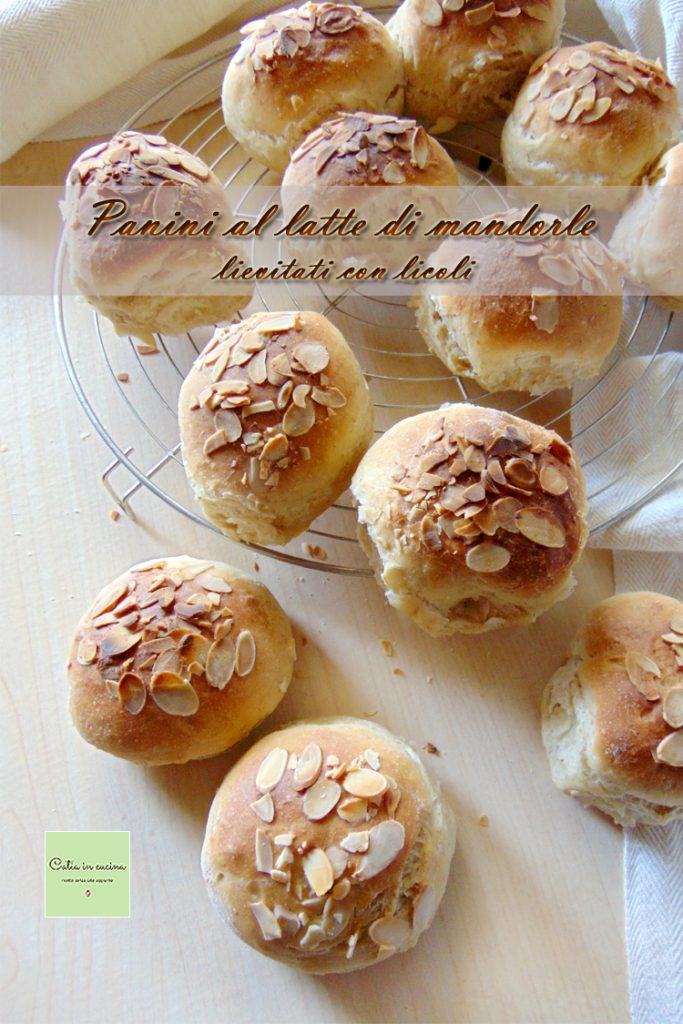 petits pains au lait d'amande
