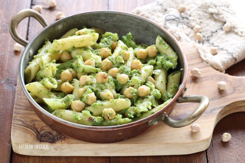 Pâtes aux brocolis et pois chiches