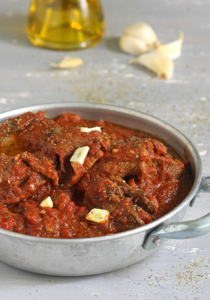 La pizzaiola : ail origan et tomates