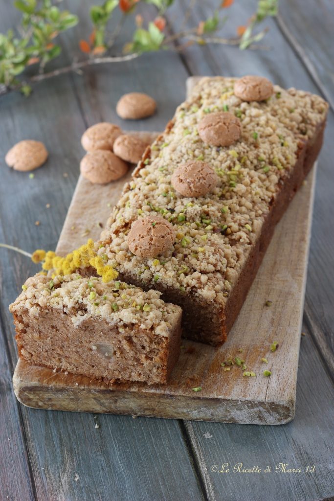 Crumble cake aux poires et amaretti