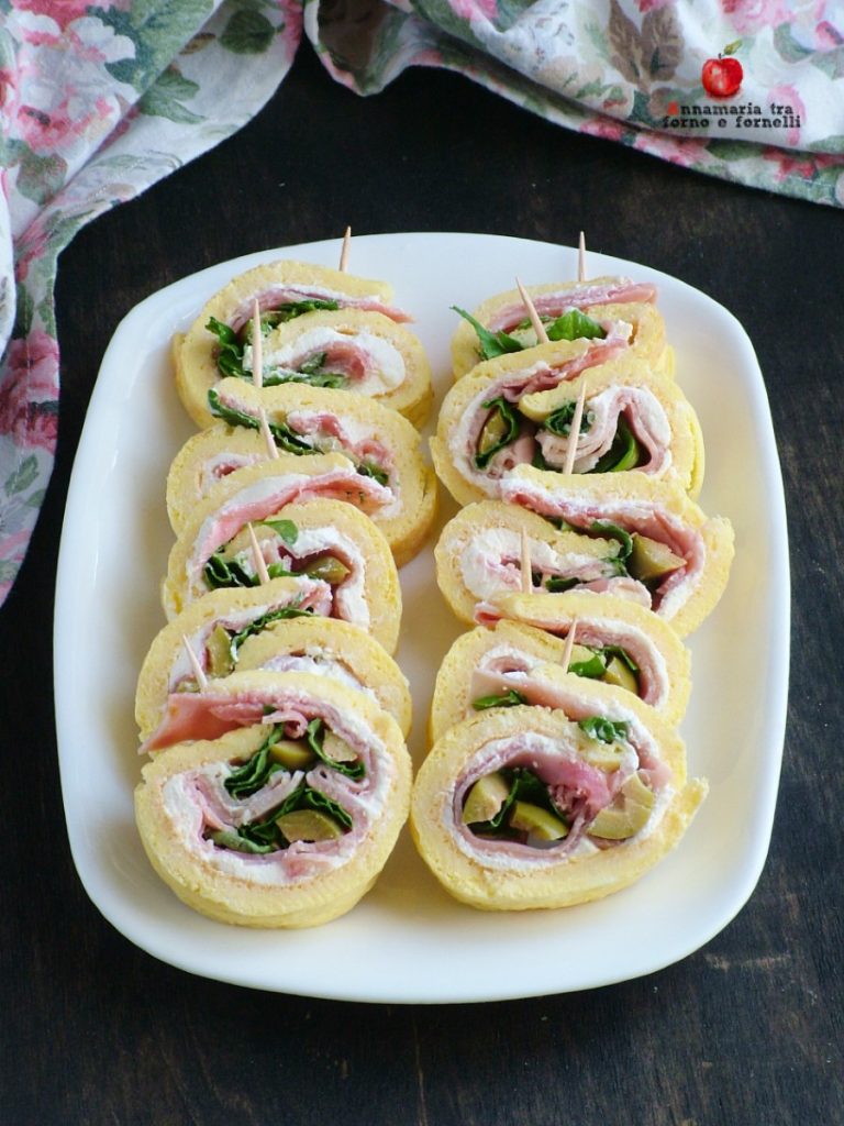 roulés d'omelette farcie verticale