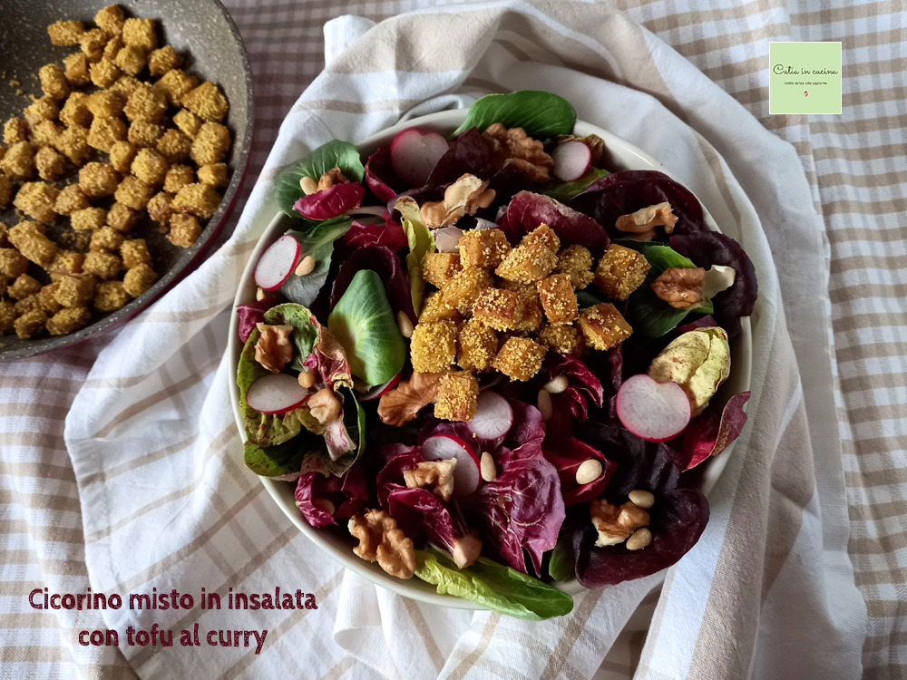salade de chicorée mixte avec tofu au curry