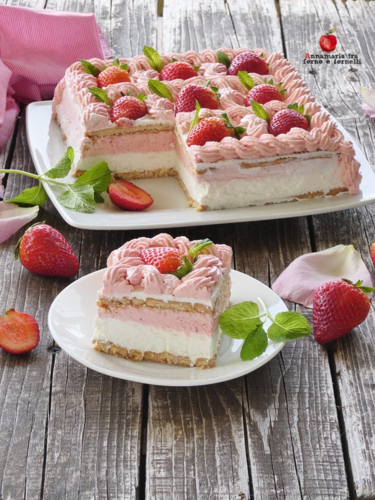 semifreddo aux fraises et à la crème part
