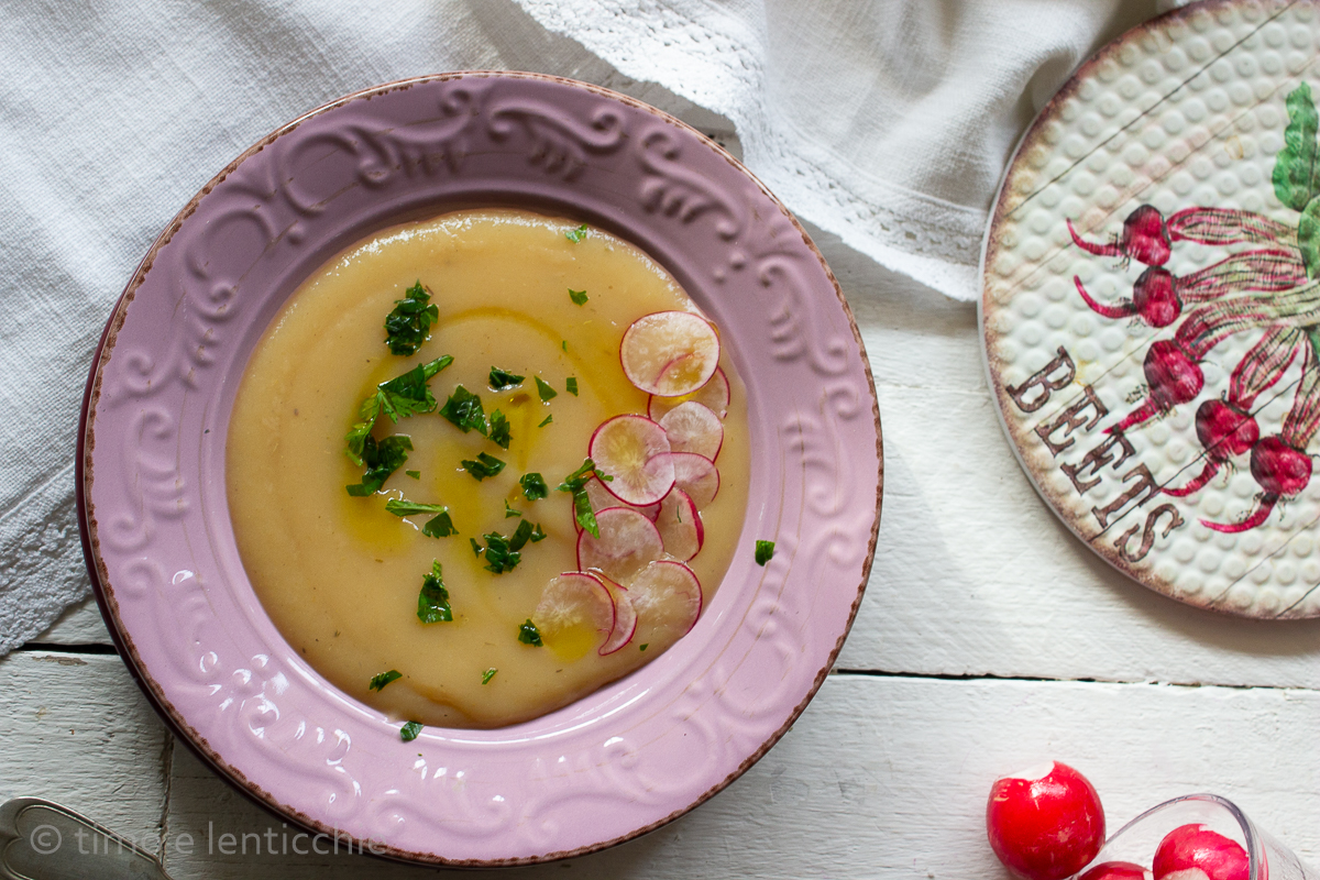 Velouté de pommes de terre et radis
