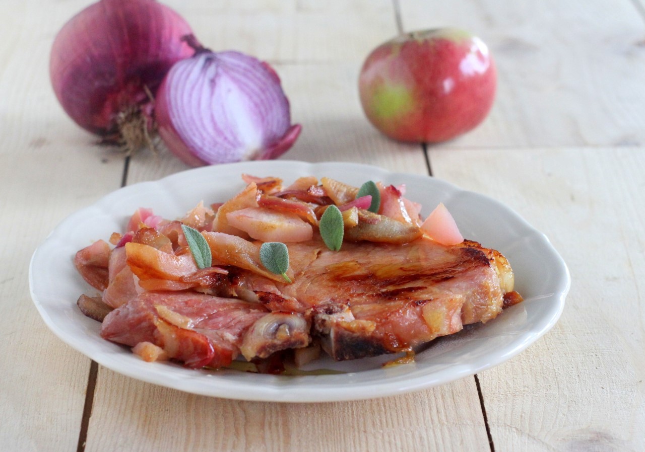 Porc fumé pommes et oignons