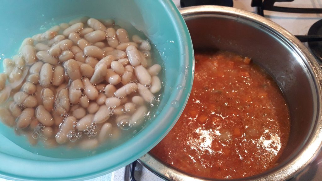 Soupe de haricots cannellini minestrone et brocolis