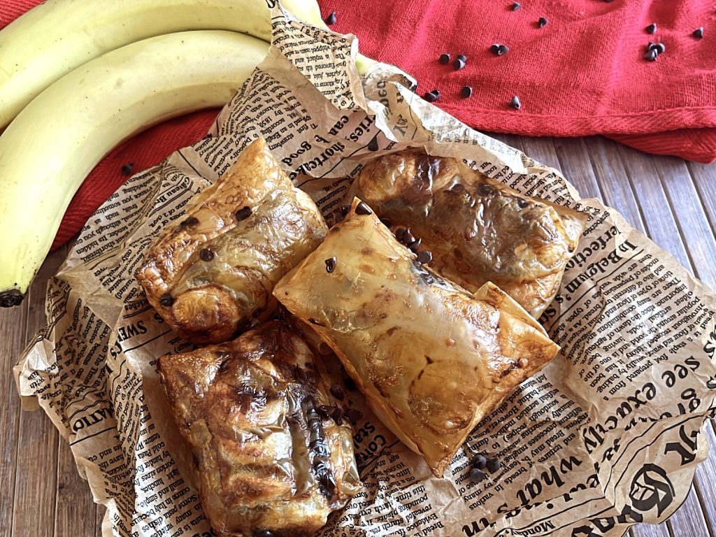 Feuilles de riz avec bananes et chocolat