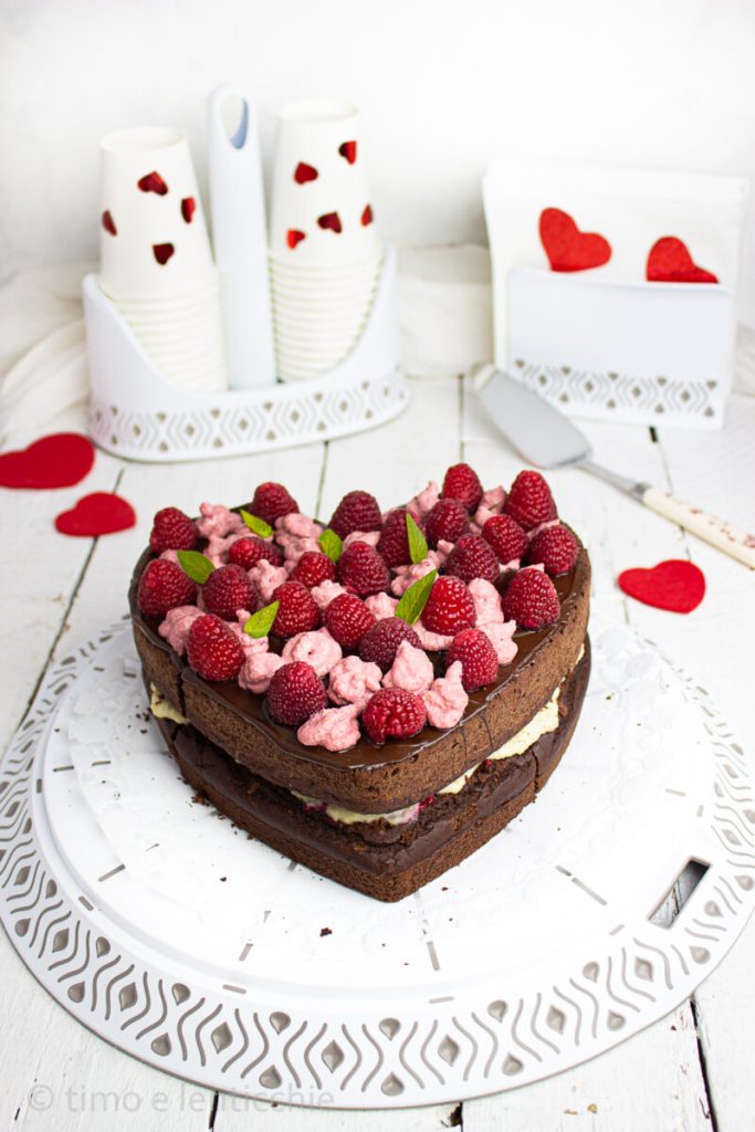 Gâteau en forme de cœur sans beurre et sans œufs