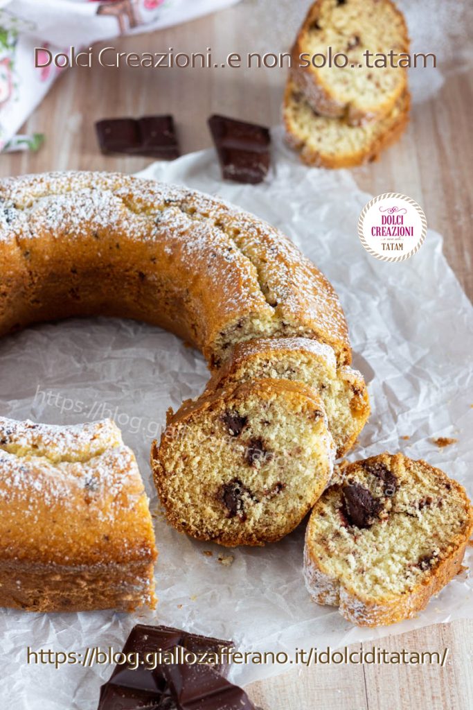 Gâteau moelleux avec morceaux de chocolat sans levure