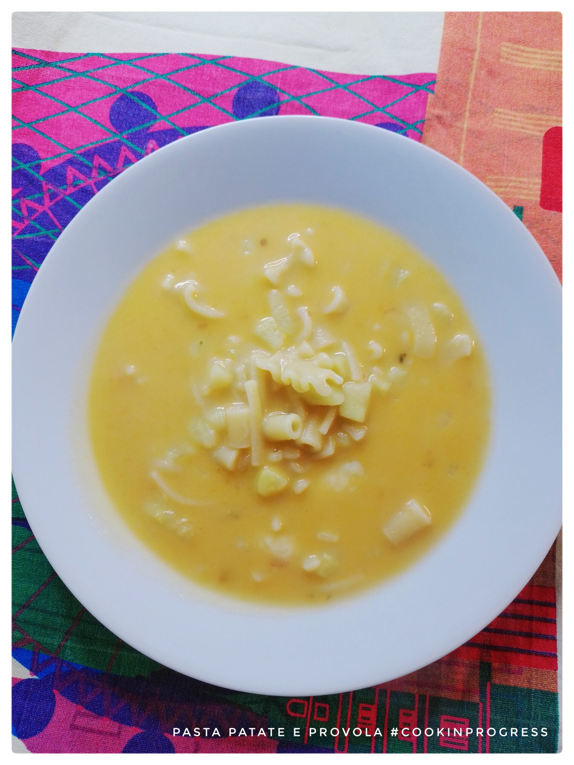 Pâtes aux pommes de terre et provola