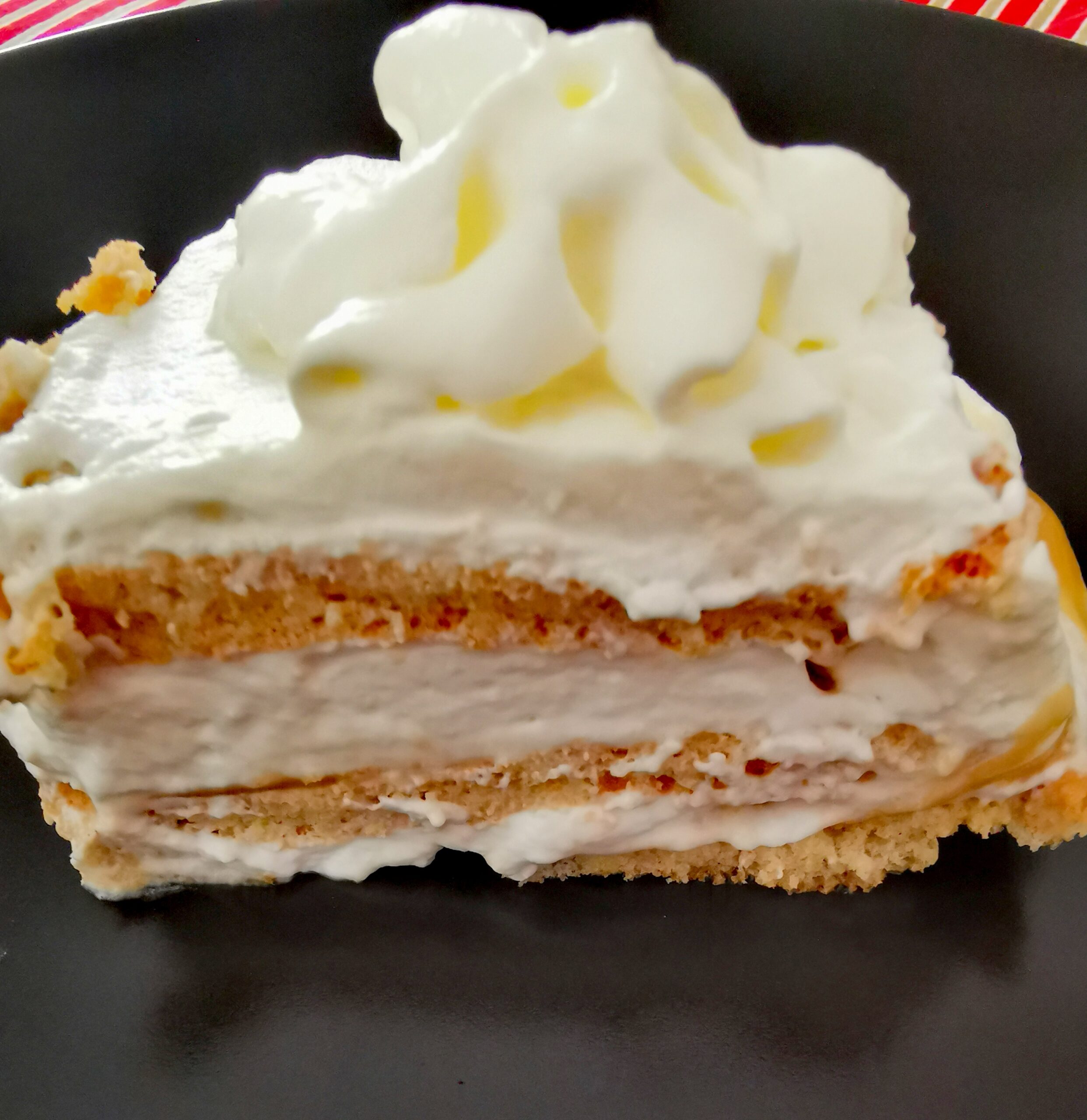 Gâteau aux blancs d&rsquo;œufs et crème chantilly
