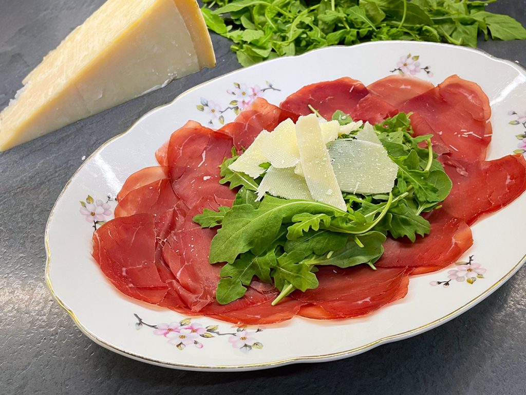 Carpaccio de bresaola, roquette et parmesan