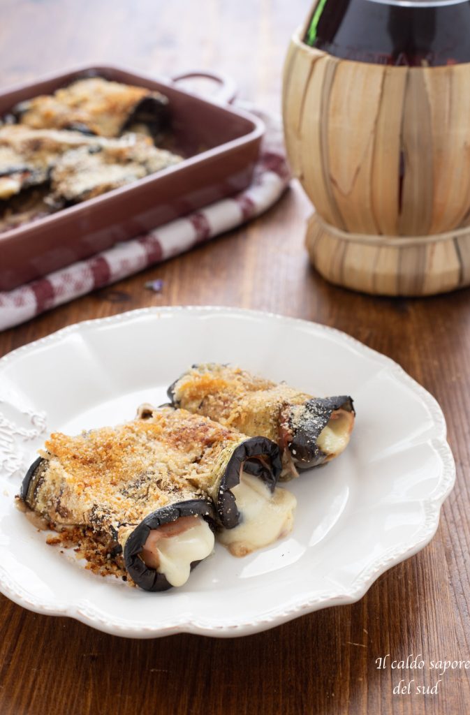 Roulés d'aubergines grillées gratinés au four