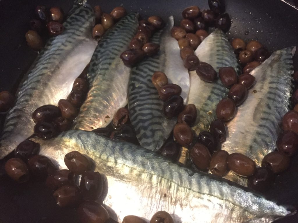 tagliatelles avec maquereau et olives rosatelles